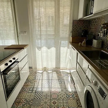 Clovis - Hypercentre Avec Balcon Et Parking Reims