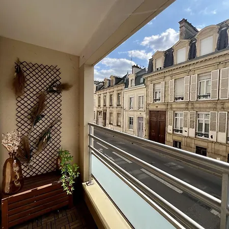 Clovis - Hypercentre Avec Balcon Et Parking